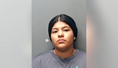 Mom arrested for baby’s ejection death in Fort Worth crash