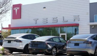 Tesla range claims are bogus, Texas owner says in lawsuit