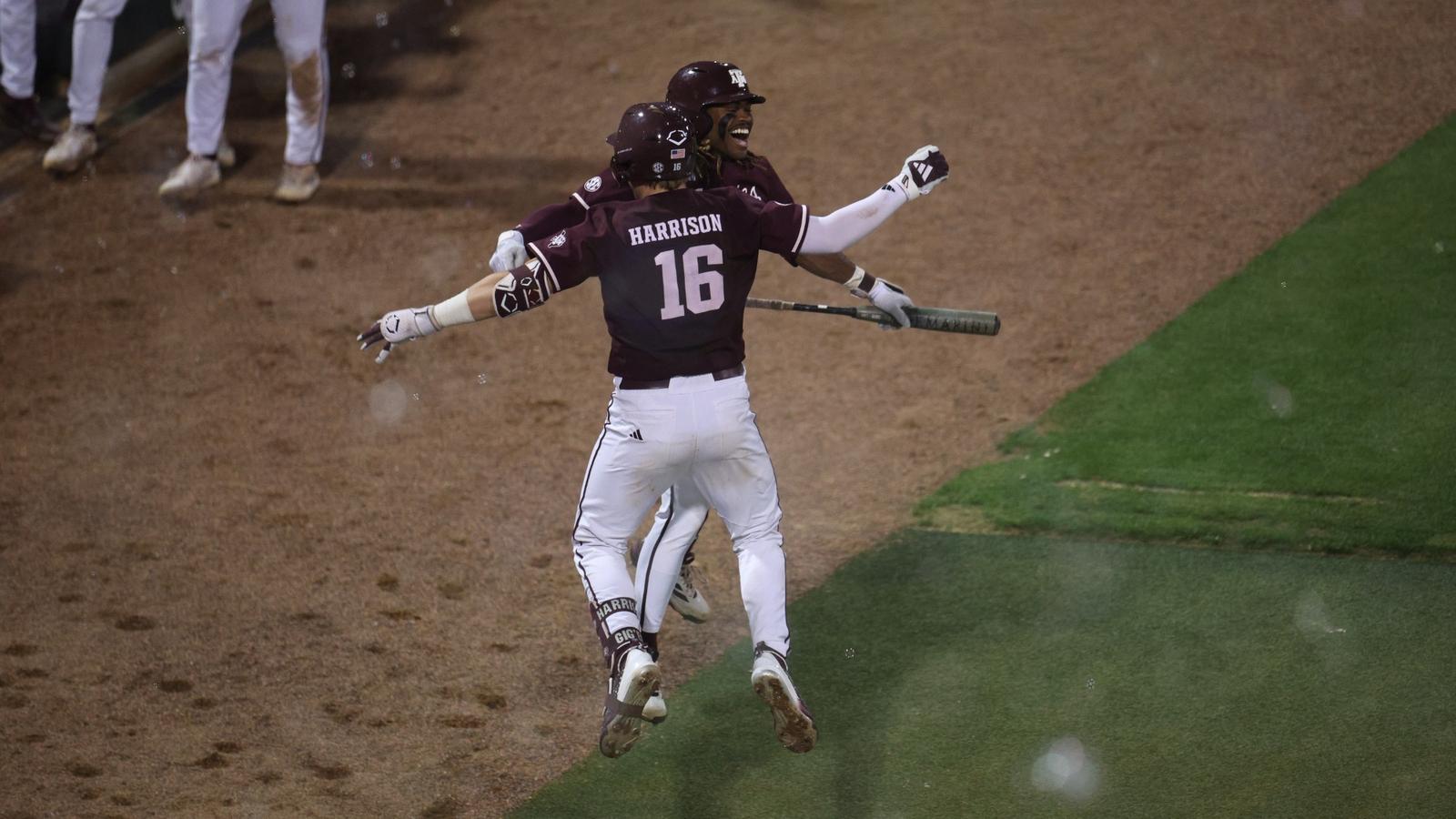 Grahovac swings v Oklahoma