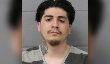 Austin man charged with murder for deadly shooting at SE apartment complex