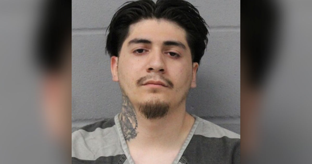 Austin man charged with murder for deadly shooting at SE apartment complex