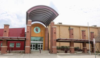 Families in rich SA school districts apply for vouchers at higher rates than those in poor ones