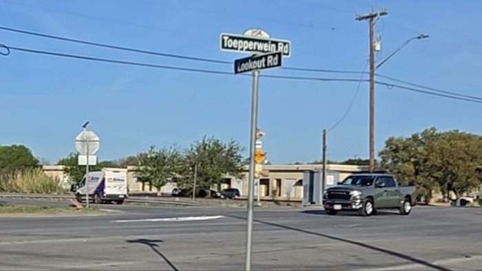 Troubling North Side intersection could get traffic light soon, San Antonio city councilman says