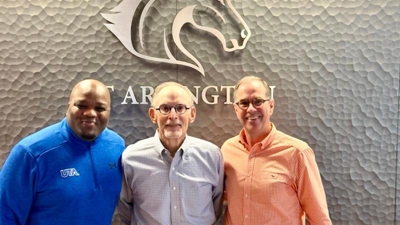 UTA QB great Michael Baylor pledges $250K