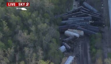 2 dozen rail cars involved in Rosenberg train derailment, causing major traffic delays in Richmond