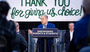 Judge extends window for Texas school voucher applications