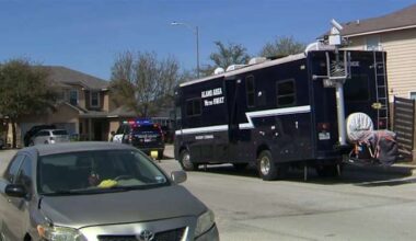 Suspect shot during police investigation in Selma neighborhood