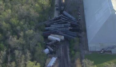 Officials investigate train derailment in Houston area