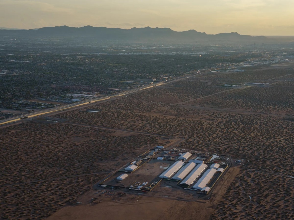 ICE moving toward closing El Paso detention camp, report says