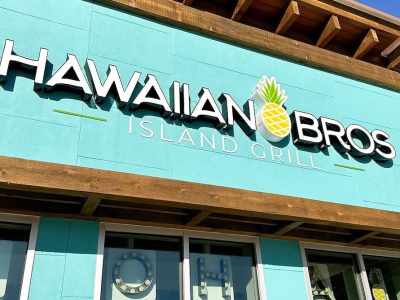 Fast-casual chain Hawaiian Bros Island Grill will open third San Antonio location this fall