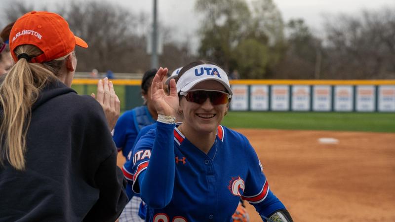 UTA Takes Game One, Besting Abilene Christian, 12-8, in Extra Innings