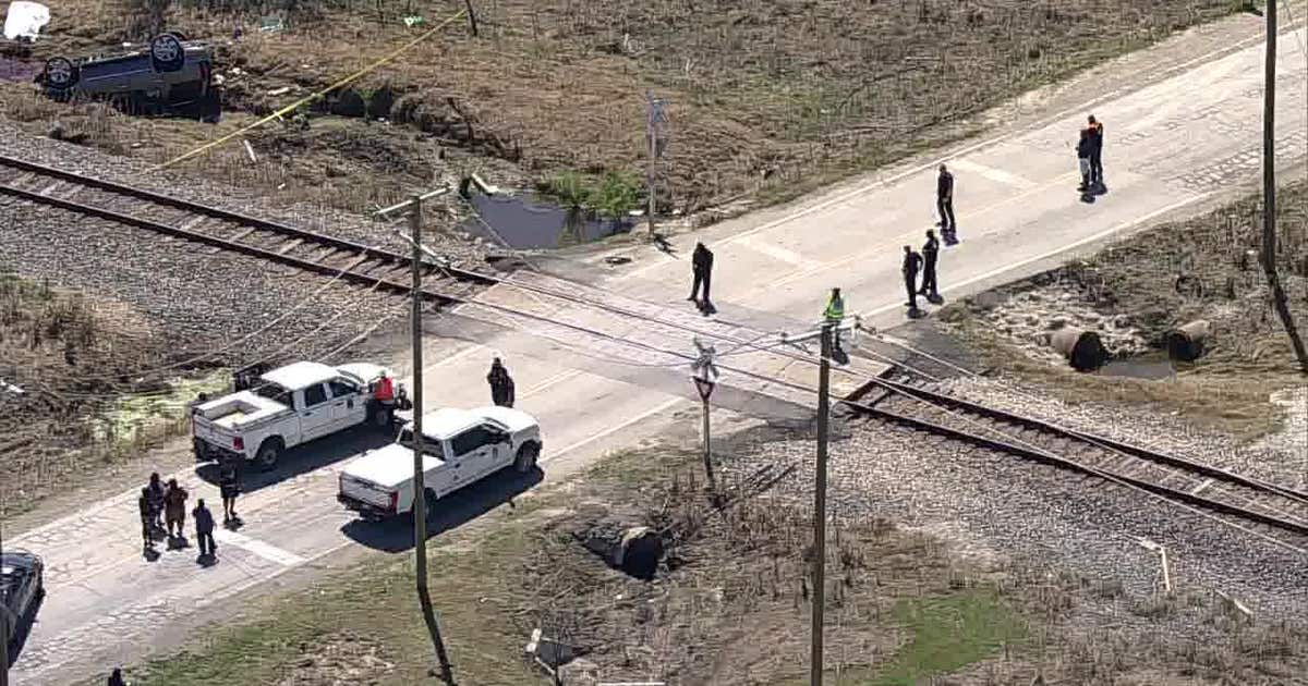 Dallas County train crash leaves SUV driver dead