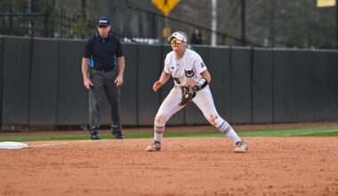 Owls Drop Series Opener to Sam Houston