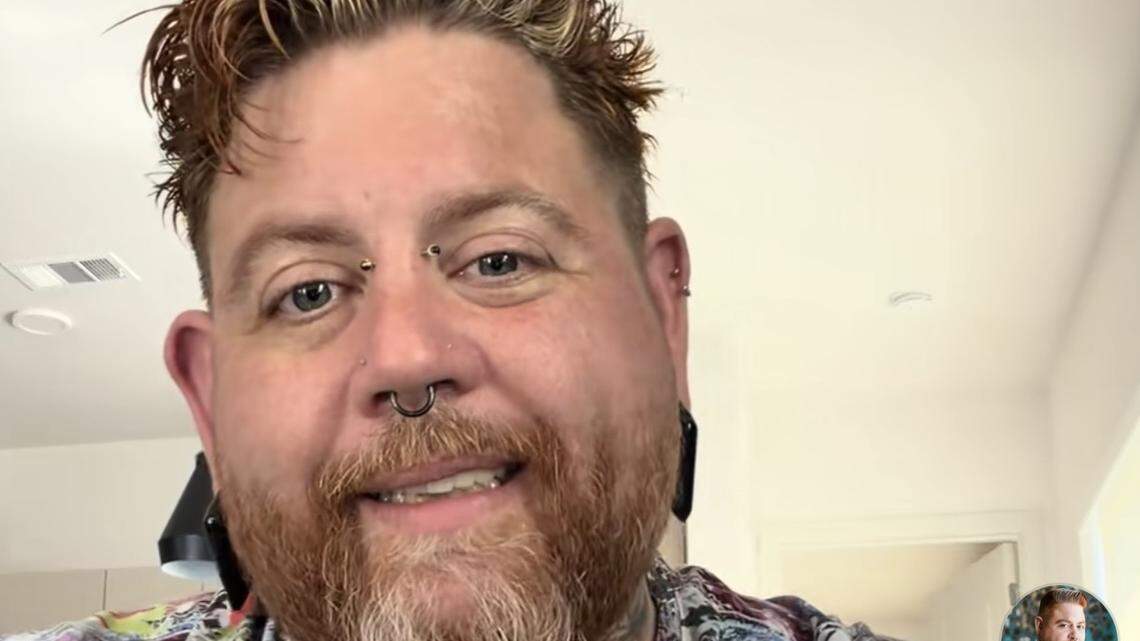 Houston stylist says Southwest fat-shamed him at KCI