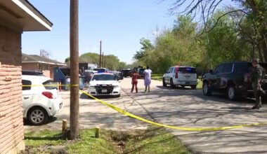 Suspect in custody after South Houston standoff