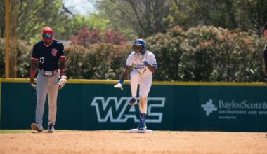 Mavericks Rally Past St. John’s to Close Series