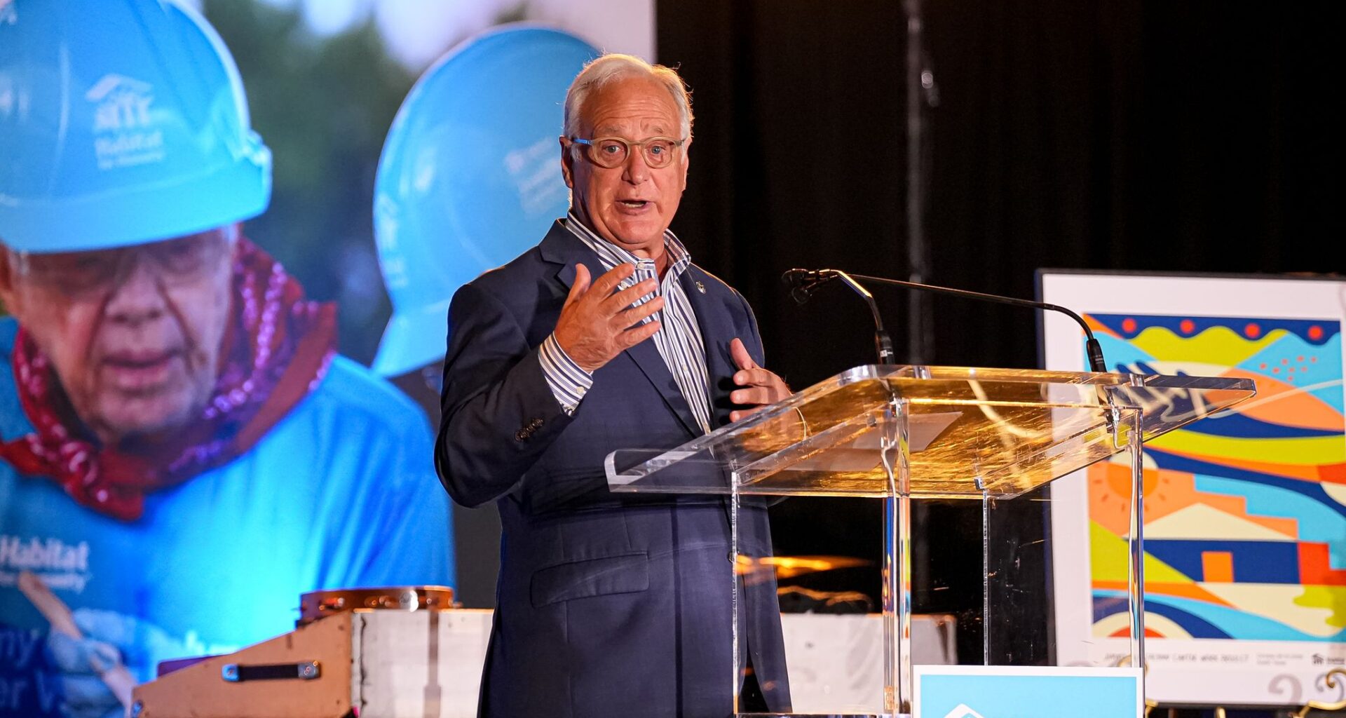 Travelers arrive to Austin-Bergstrom International Airport Friday, Jan. 23, 2026.