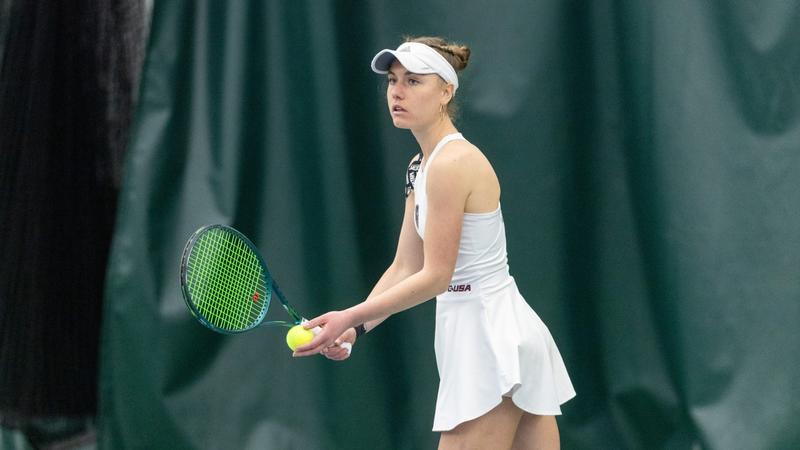 Tennis Bears Head to Houston for Weekend Matches