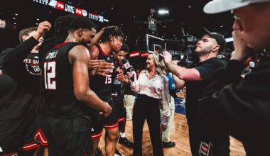 Jaylen Petty tries to find space in the Alabama defense during the NCAA Tournament Second Round.