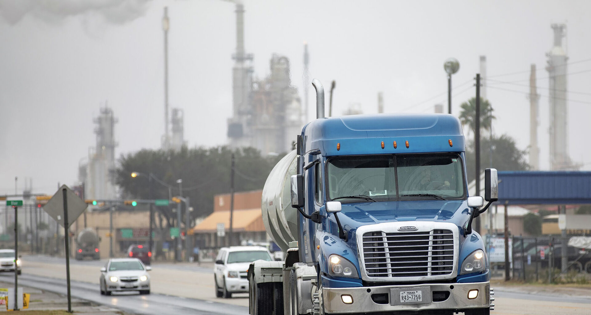 Corpus Christi fires back in water crisis blame game