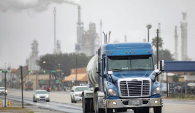 Corpus Christi fires back in water crisis blame game