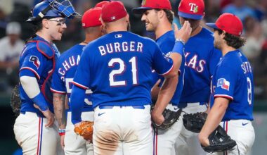 Rangers rookie pitcher finds out he made the team during a mound visit from manager