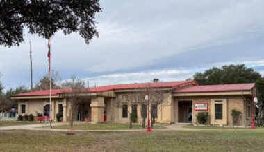 Corpus water disaster leaves tiny Texas neighbors in the dust