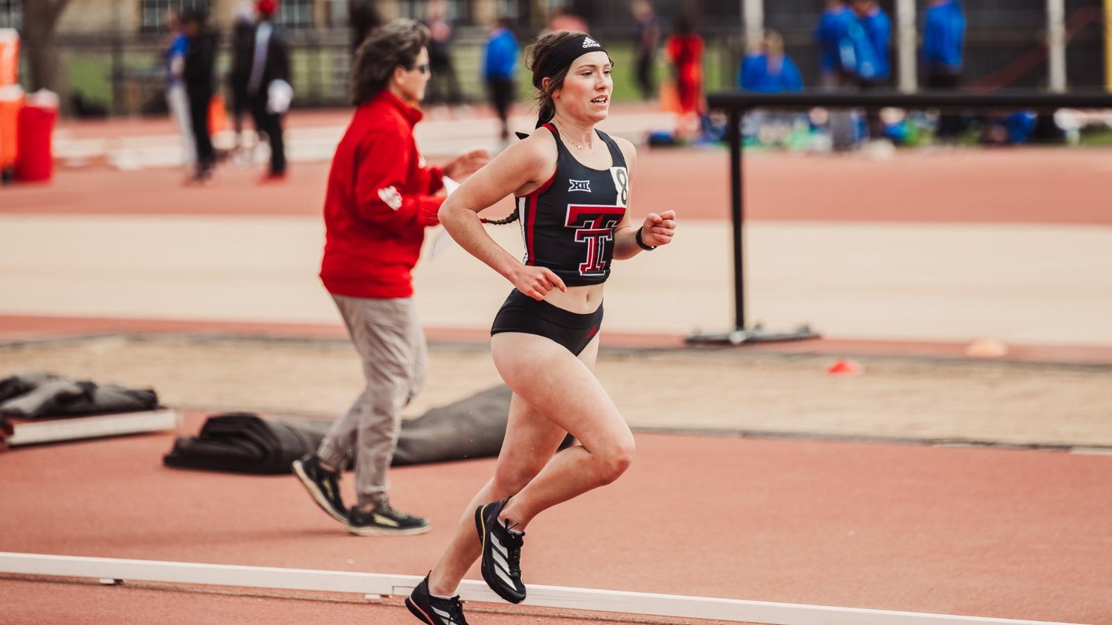 Leah Howard throwing the javelin