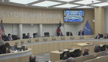 Mayor Guajardo vows to fight removal effort after 5-3 council vote