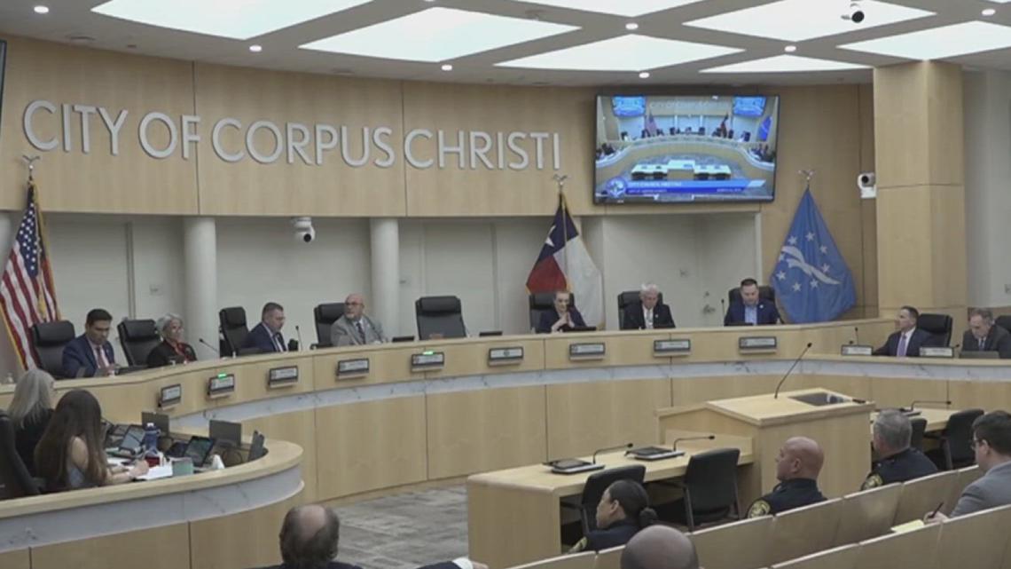 Mayor Guajardo vows to fight removal effort after 5-3 council vote