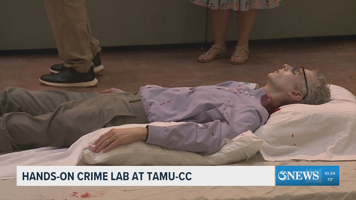 Texas A&M-Corpus Christi students investigate mock crime scenes in hands-on lab