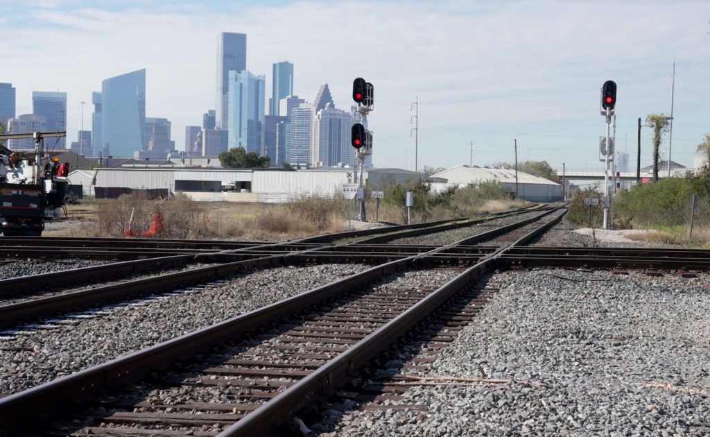 Houston awarded $40M to improve railroad crossing safety: TxDOT