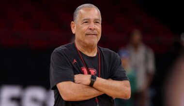 How do Kelvin Sampson's Astros ties fit into Houston's packed sports week?