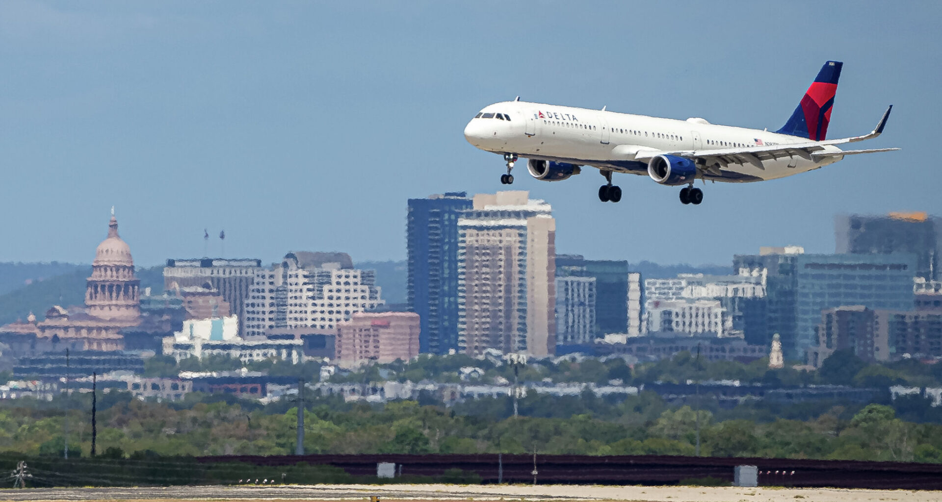 Delta suspends special service for members of Congress during shutdown