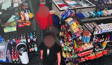 'Young' suspects caught on camera robbing convenience store in southwest Houston, shooting at clerk, HPD says