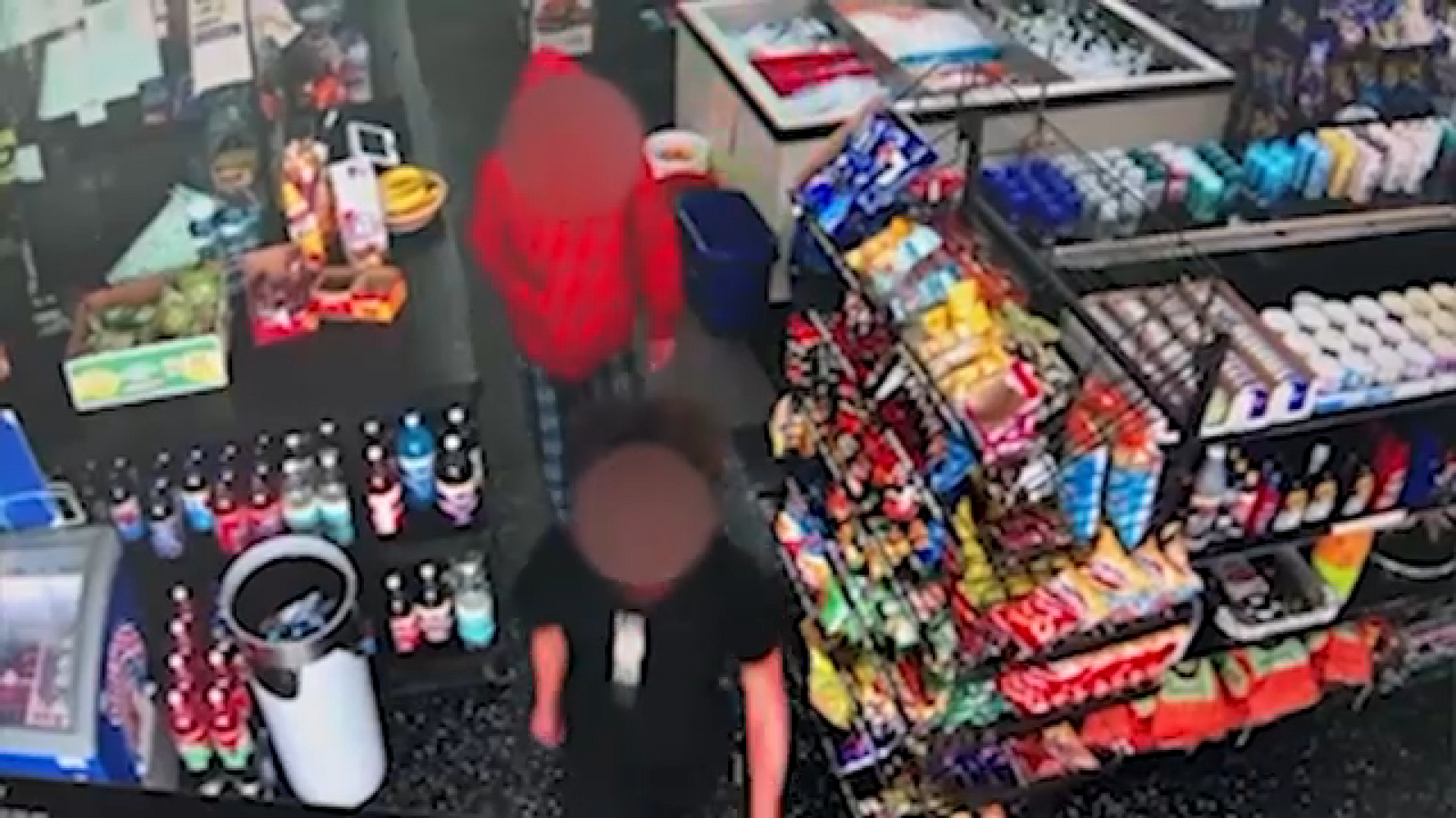 'Young' suspects caught on camera robbing convenience store in southwest Houston, shooting at clerk, HPD says