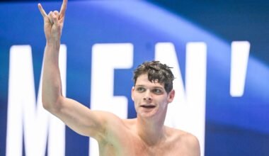 Laurer repeats in 400 IM as Texas leads at NCAA swim championships
