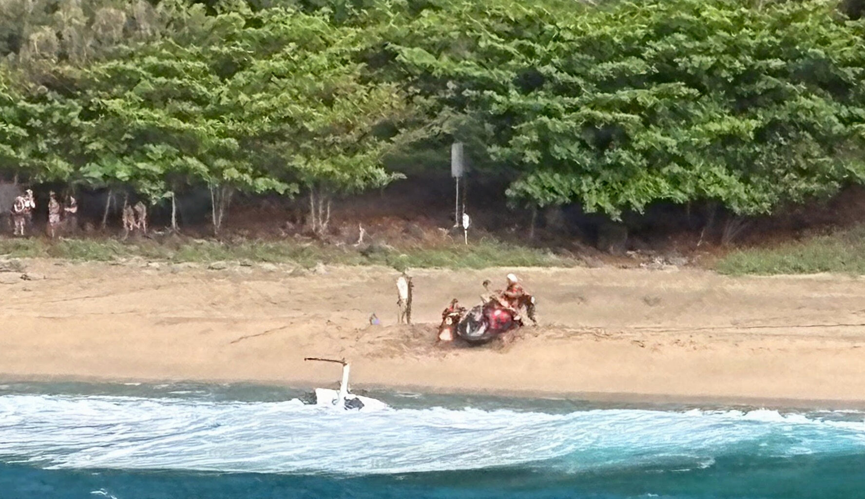 3 killed in tourist helicopter crash off the coast of the Hawaiian island of Kauai