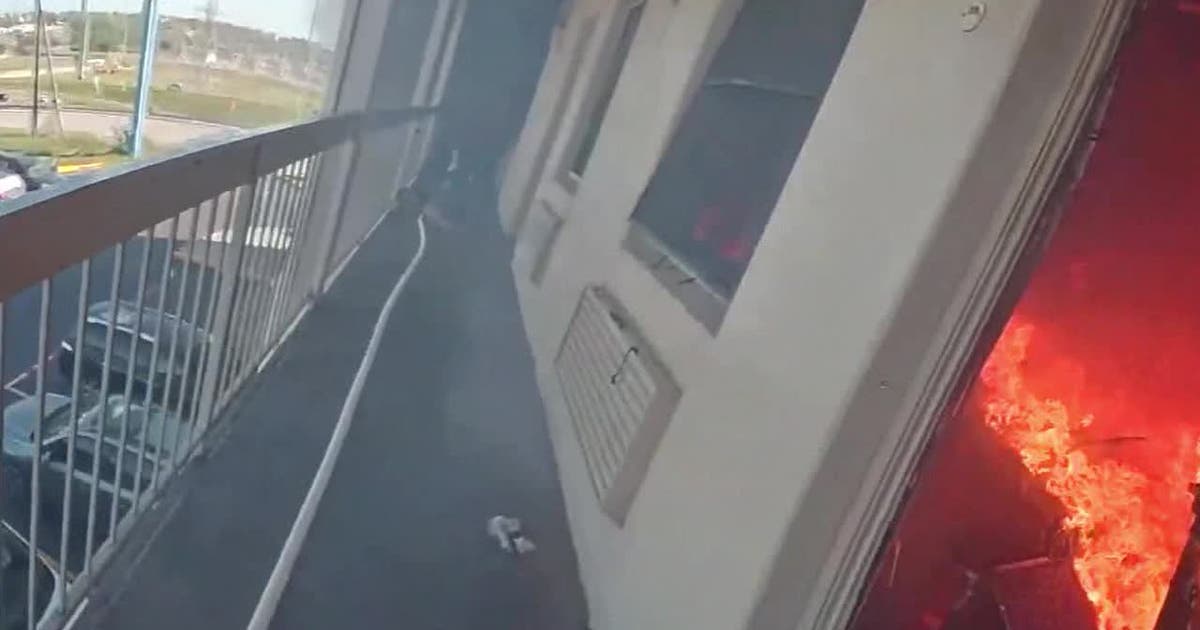 White Settlement motel fire leaves 1 guest, 2 officers injured