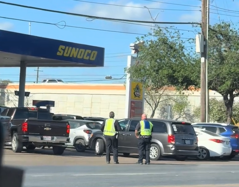 Texans offer $3K in free gas amid rising gas prices