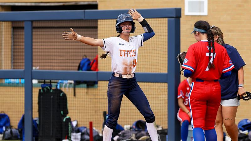 Patriots Split with Lady Chaps to Open Weekend