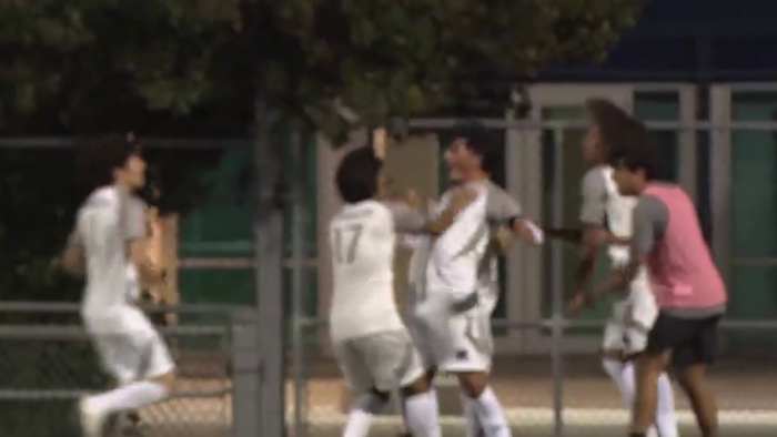 Steele, Reagan boys and Smithson Valley girls soccer advances to regional finals