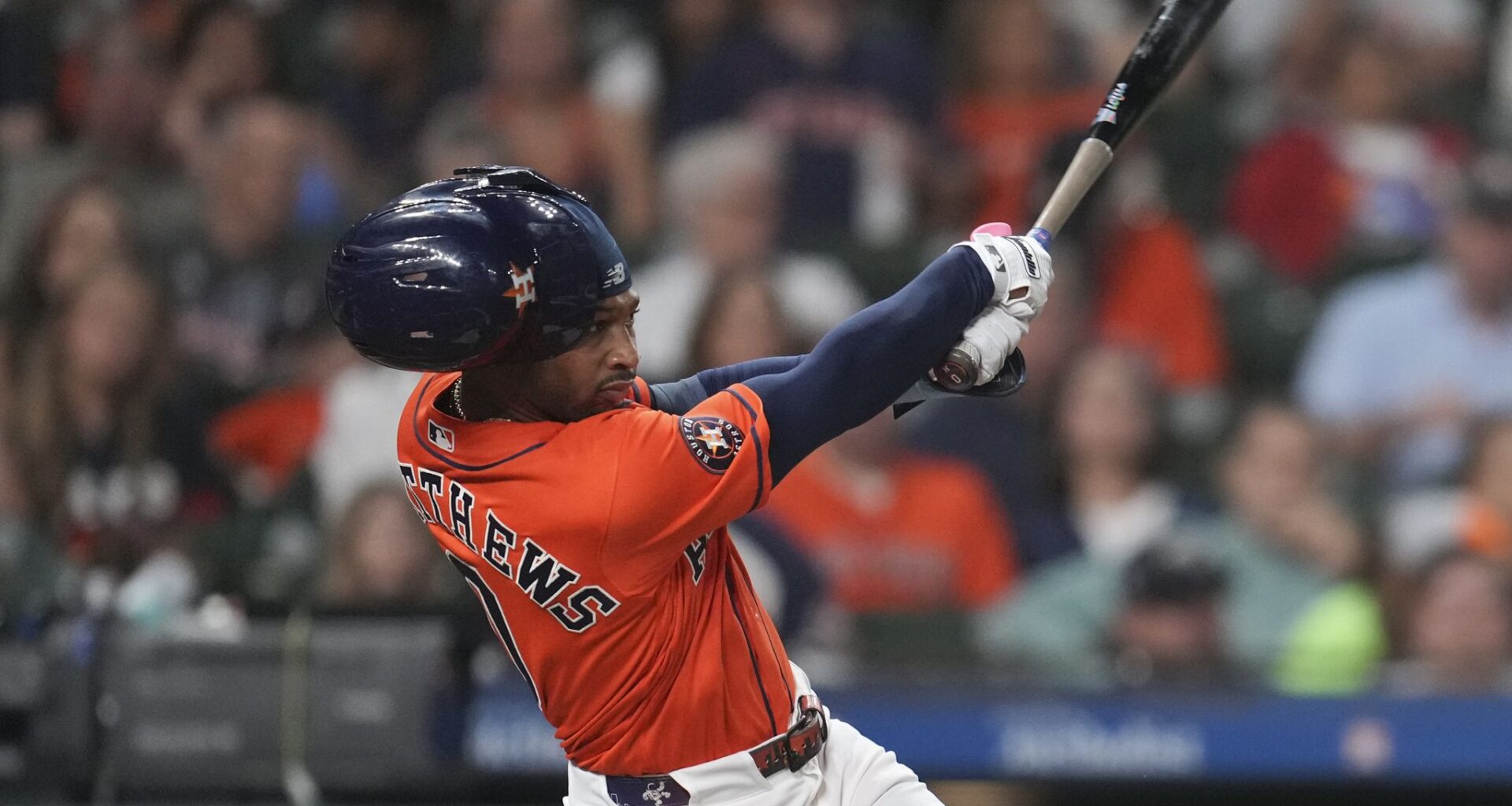 Houston Astros start Brice Matthews in center in test of versatility