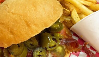 22 San Antonio hamburgers nobody should pass up