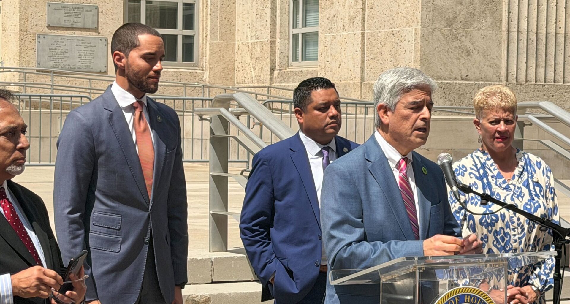 Heroes, homers and meteorites in Islamophobic times