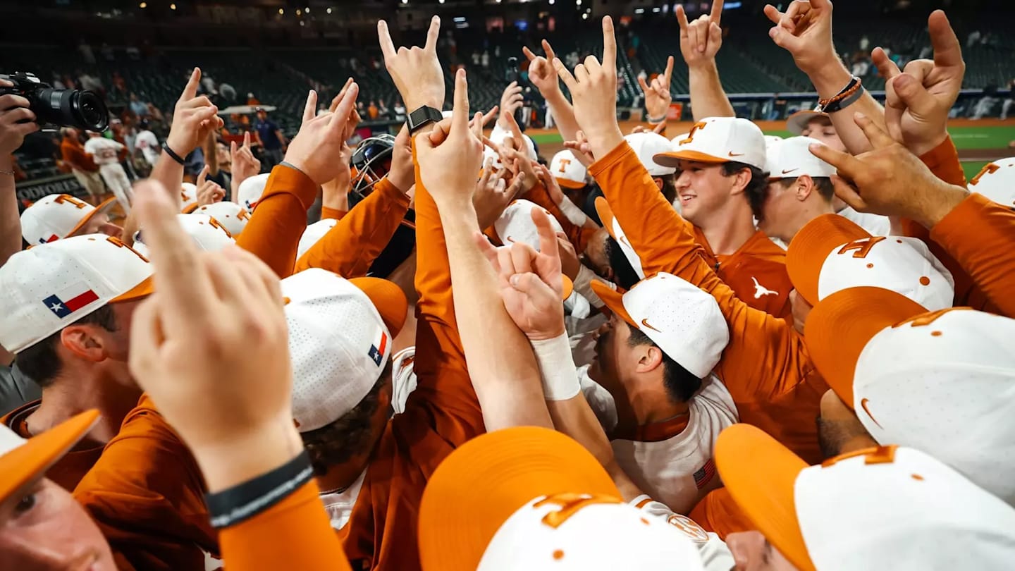 No. 2 Texas Longhorns Rallies in Extra Innings Against No. 8 Oklahoma