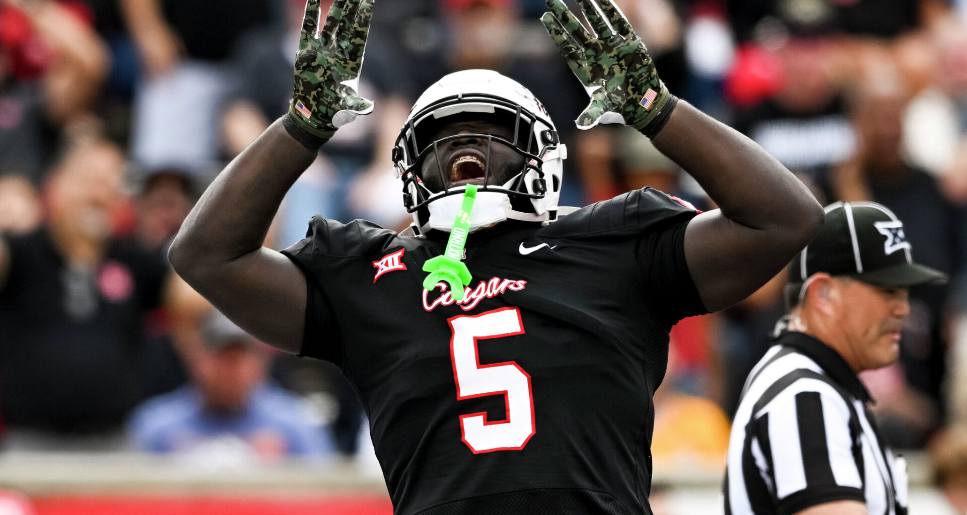 Too small? Houston Cougars star channels Aaron Donald for NFL Draft