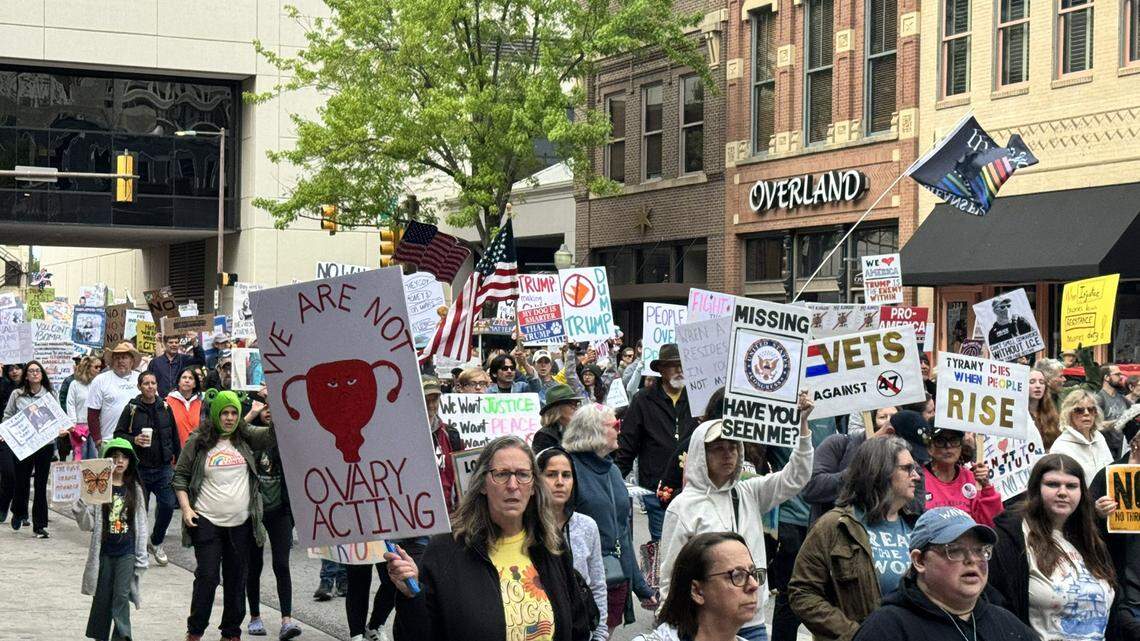Hundreds march for “No Kings” protest in Fort Worth Saturday