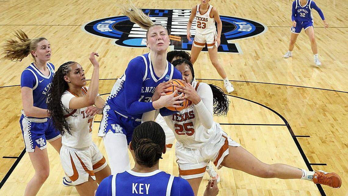 Texas shuts down Kentucky as Longhorns reach Elite Eight
