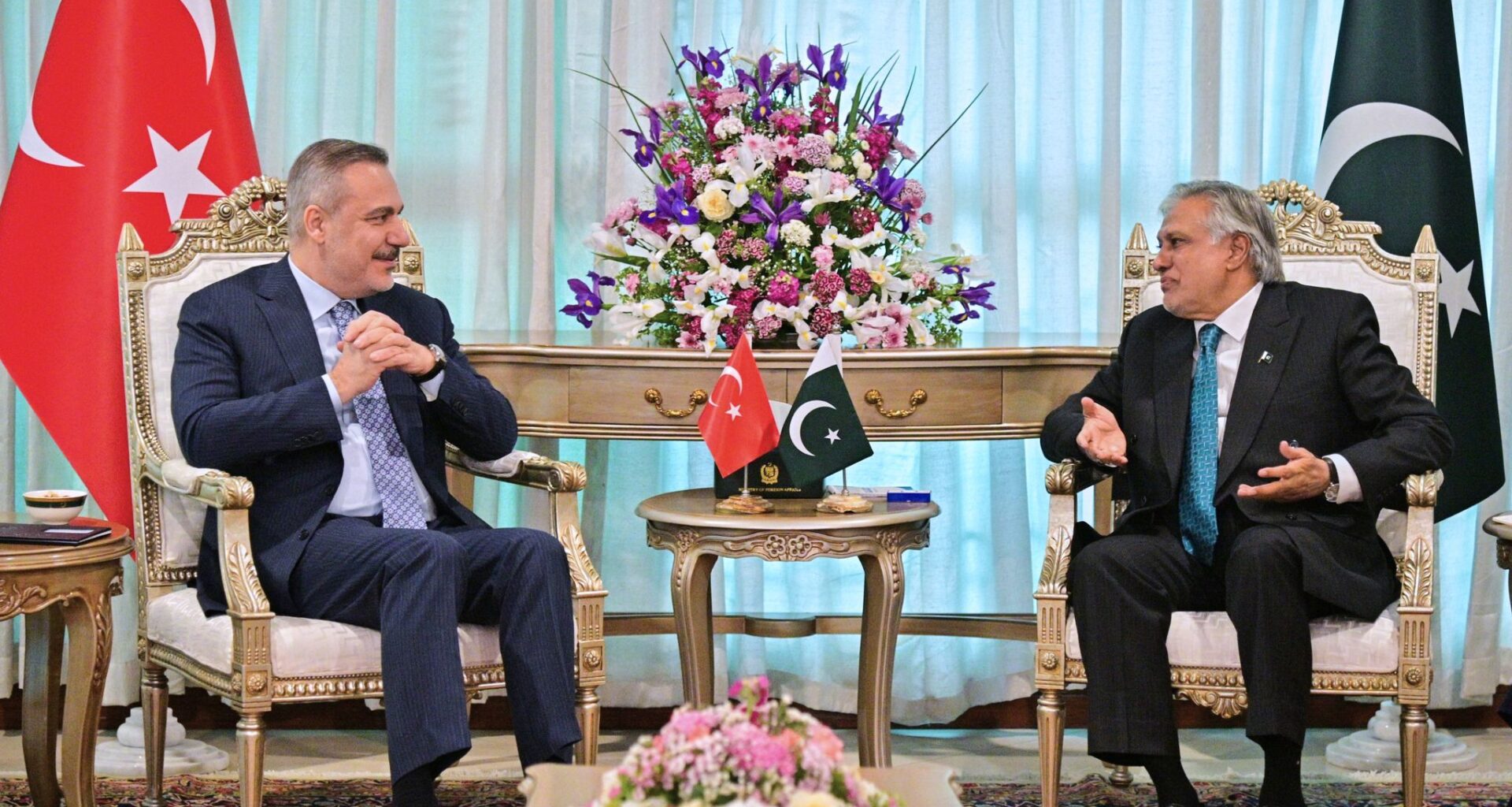 Mediators gather in Pakistan for talks on ending the monthlong Iran war